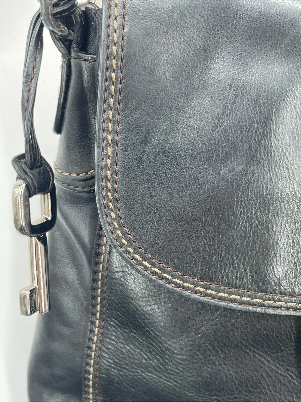 ⭐️Vintage Fossil Black Leather Bag with Silver Hardware Perfect for fall!